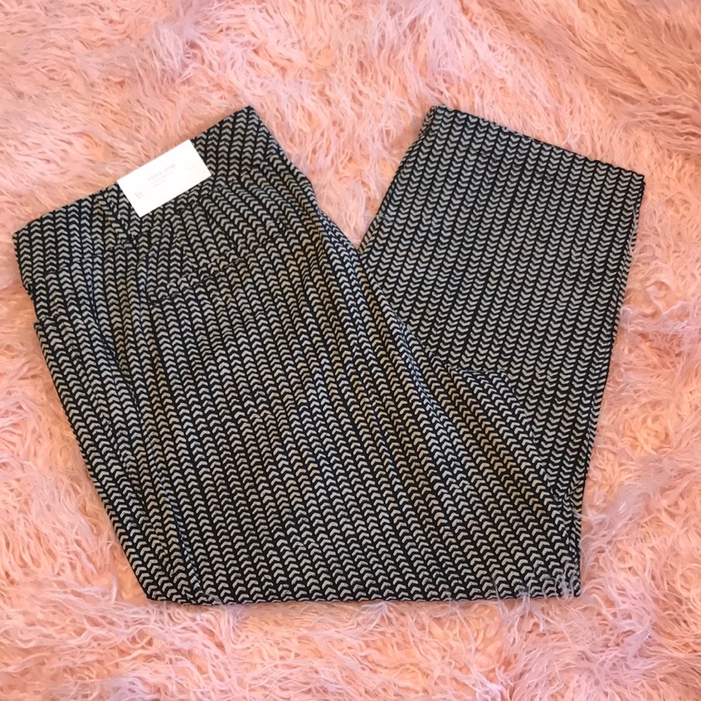 Black and Tan Capri Pants